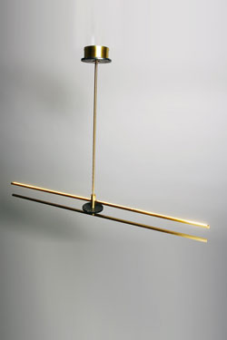  Essential satin brass and black marble Marquiniapendant. Matlight. 