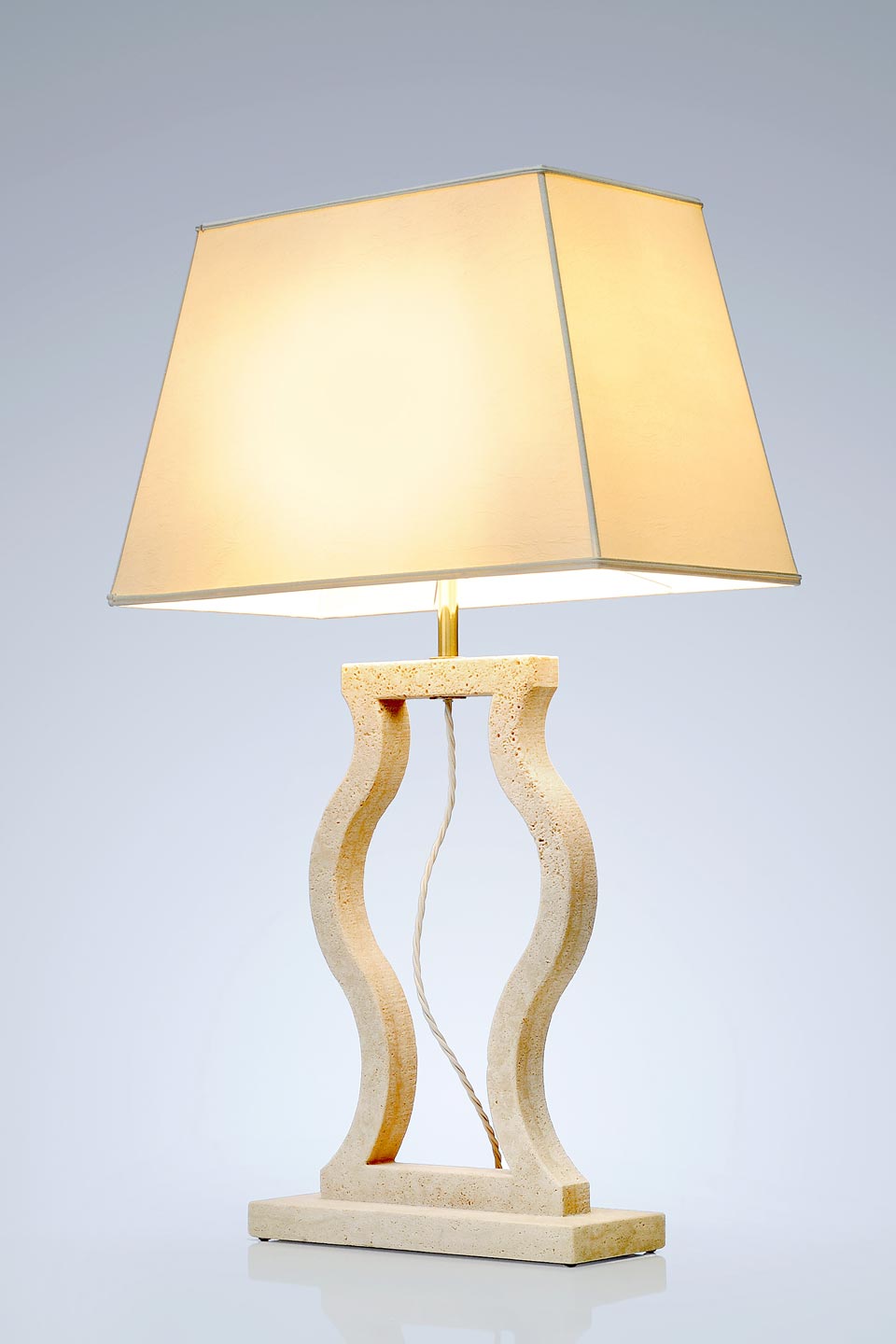 Classic medium model marble table lamp. Matlight. 