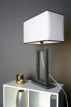 Contemporary table lamp with two-tone lampshade medium model. Matlight. 