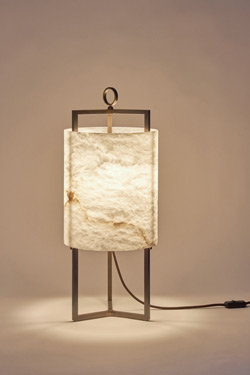 Lantern table lamp in alabaster and bronze Lantern. Matlight. 