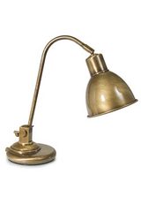 Small desk lamp in varnished patinated brass. Moretti Luce. Small desk lamp in varnished patinated brass. Moretti Luce.