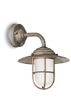 Chalet outdoor wall light in antique brass. Moretti Luce. 