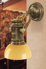 Petit spot opaline jaune et laiton naturel. Moretti Luce. Petit spot opaline jaune et laiton naturel. Moretti Luce.