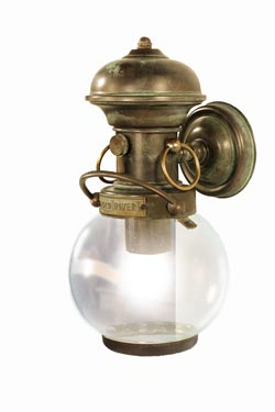 Botticella marine wall lamp in solid brass and clear glass. Moretti Luce. 