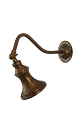 Kent petite applique style rétro en laiton antique. Mullan. Kent petite applique style rétro en laiton antique. Mullan.