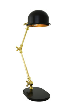 Lampe de bureau noire et dorée Puhos. Mullan. 