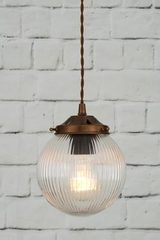 Suspension en verre Stanley 16 cm . Mullan. Suspension en verre Stanley 16 cm . Mullan.