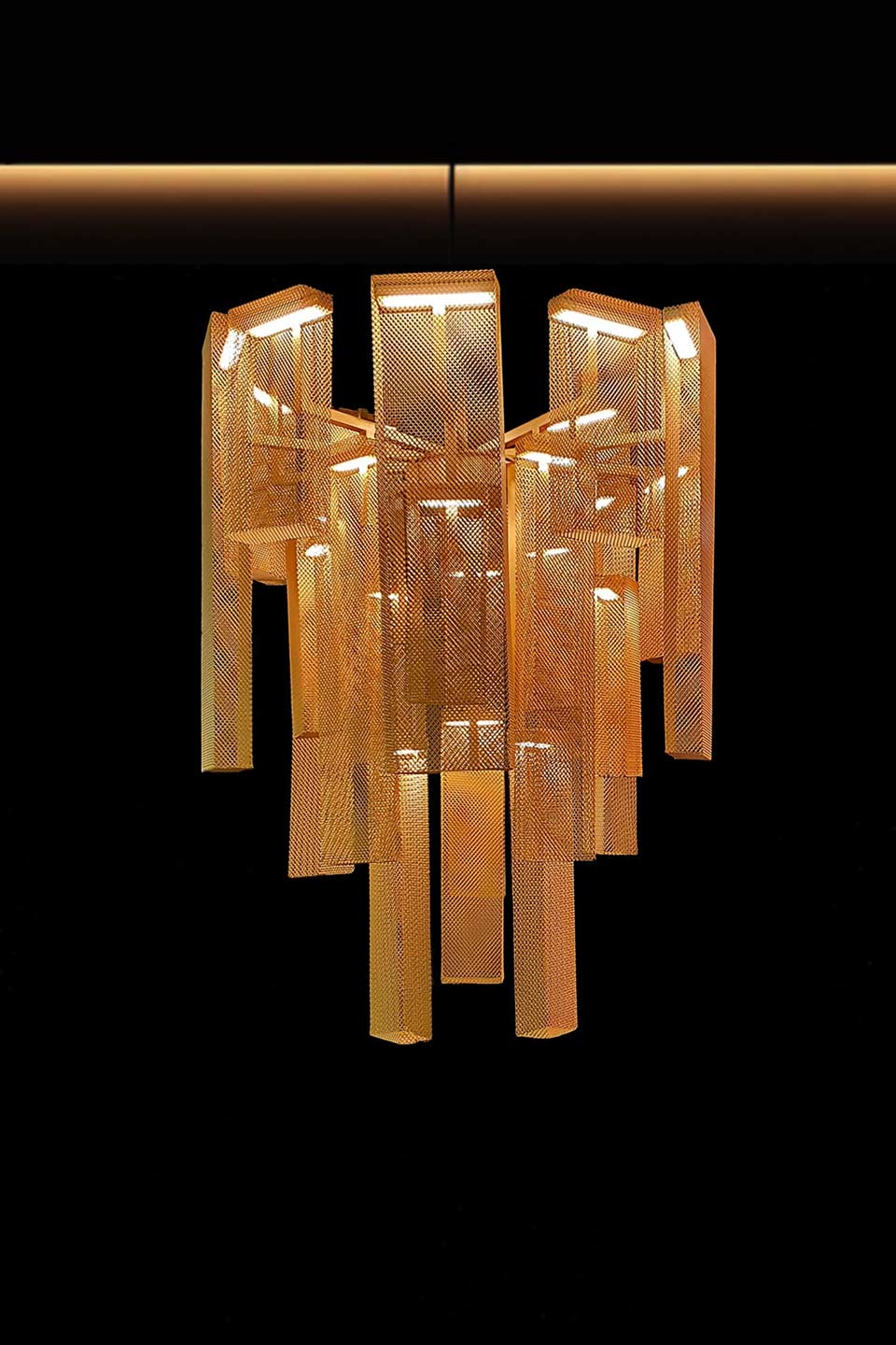 Babylon gold-plated steel mesh pendant. Myo. Babylon gold-plated steel mesh pendant. Myo.