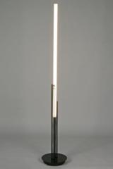 Lampadaire minimaliste en maille métallique noire Hikari. Myo. 