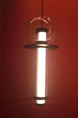 Suspension verticale en cristal transparent Venus. Myo. 