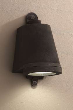 Spreaderlight 12V foundry-finish antique bronze. Nautic by Tekna. 