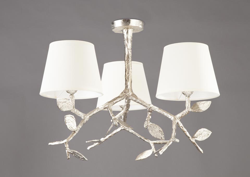 Flora 3-light chandelier in silvered bronze. Objet insolite. 