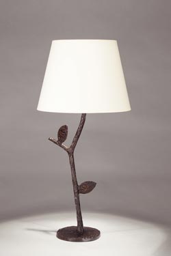 Flora lampe de table végétale en bronze patiné noir. Objet insolite. 