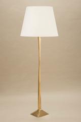 Inès lampadaire doré 3 lumières et grand abat-jour blanc. Objet insolite. Inès lampadaire doré 3 lumières et grand abat-jour blanc. Objet insolite.