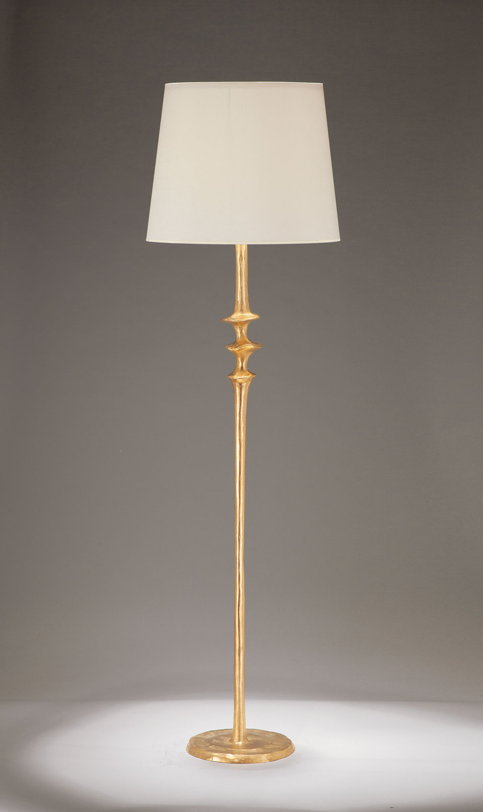 Lampadaire pied en bronze massif doré Mancha, Objet Insolite, Luminaires  en bronze