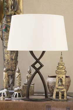 Lampe de table en bronze noir Mona. Objet insolite. 