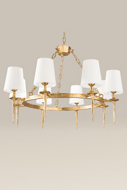 Mancha lustre chandelier 8 lumières doré. Objet insolite. 