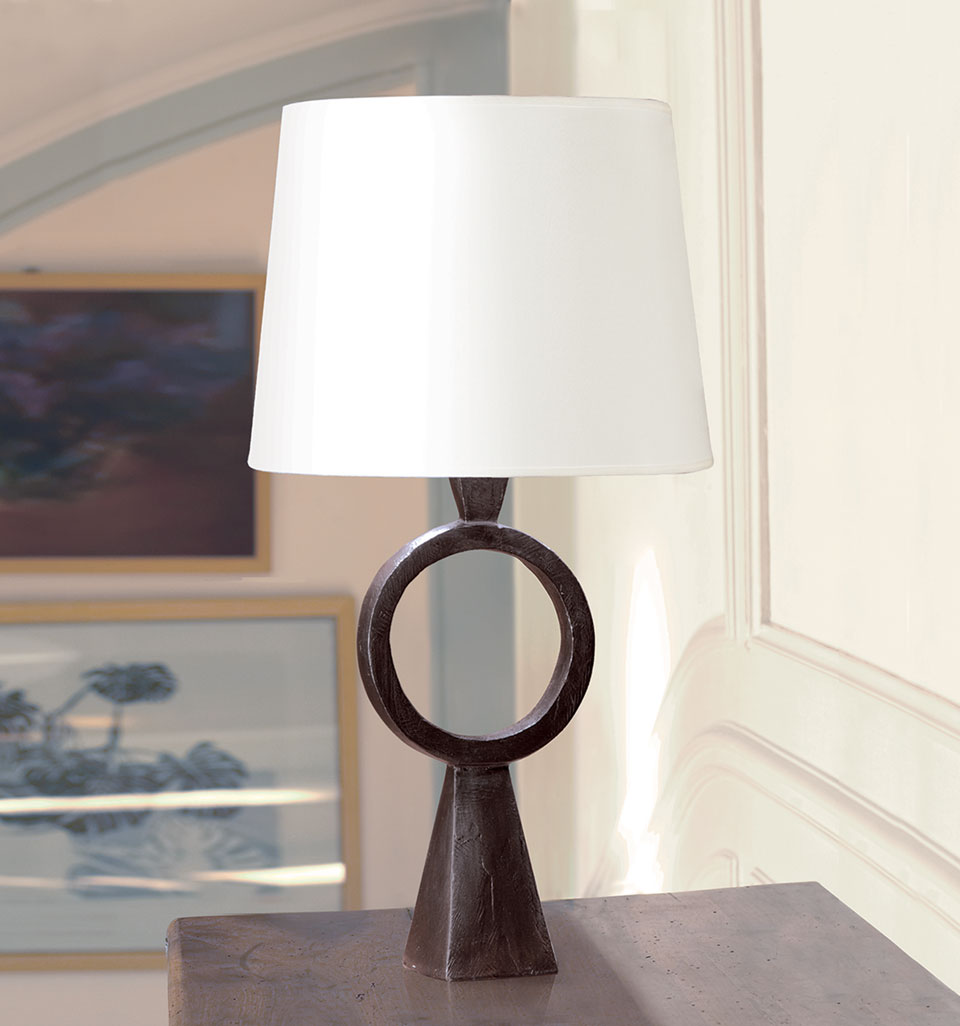 Patinated black solid bronze ring table lamp Max. Objet insolite. 