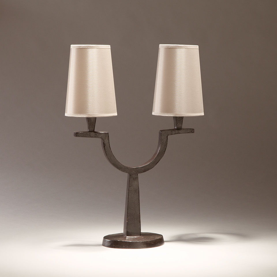 Perceval black solid bronze 2 lights table lamp. Objet insolite. 