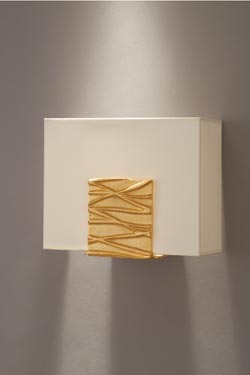 Geometric Zen wall lamp in gilded bronze. Objet insolite. 