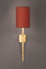 Hera short wall lamp in gilded bronze. Objet insolite. 