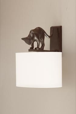 Lili wall light cat in patinated bronze. Objet insolite. 