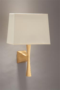 Pablo wall lamp in solid gilded bronze. Objet insolite. 