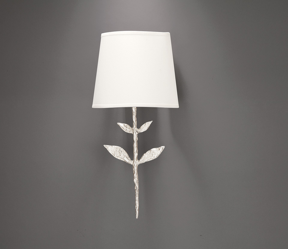 Small silver wall lamp Silva, stem and leaf look. Objet insolite. 