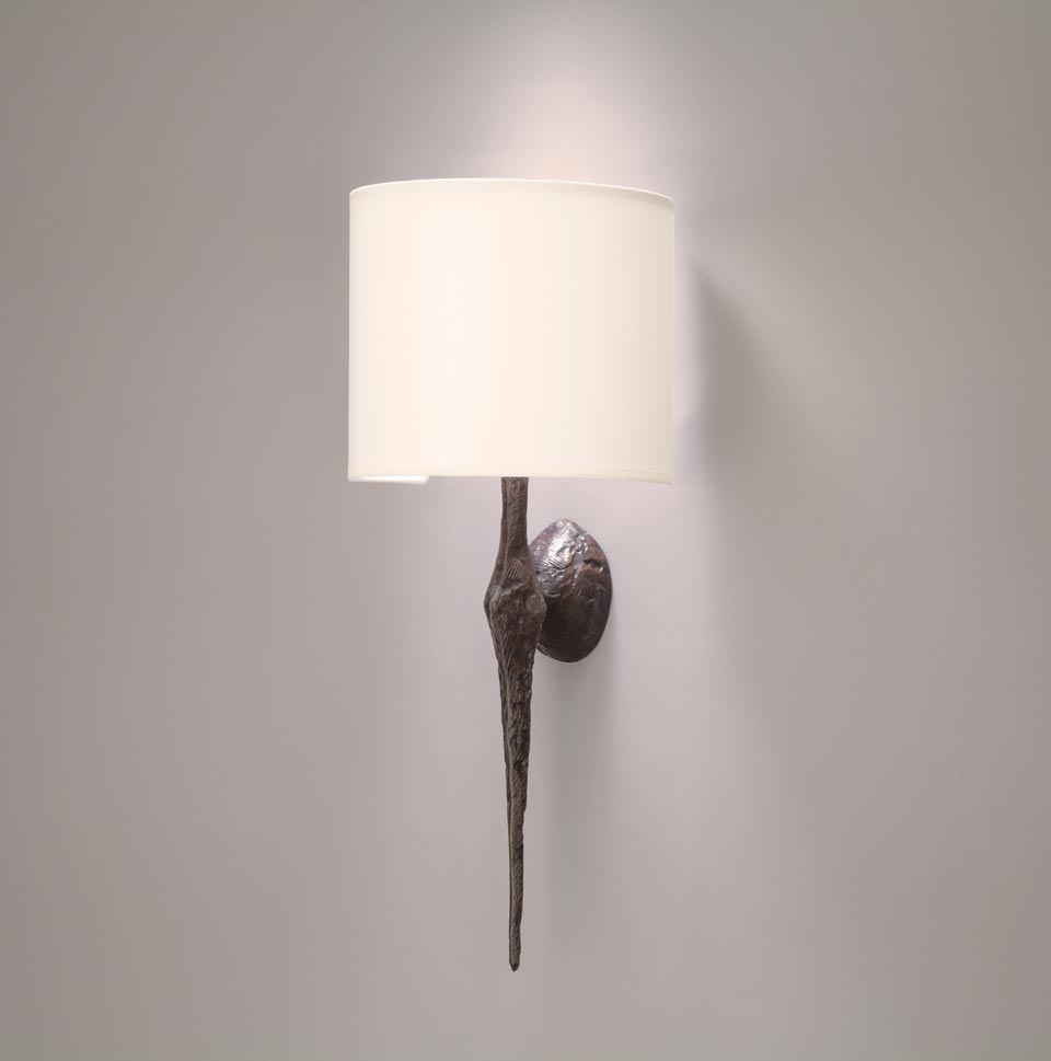 Torchère vertical wall light torch in patinated bronze. Objet insolite. 