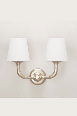 Victor 2-light silver wall lamp . Objet insolite. 