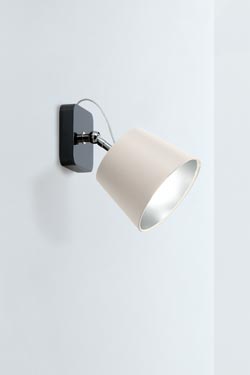 Petit spot orientable noir de la collection Joint. Paulo Coelho. 