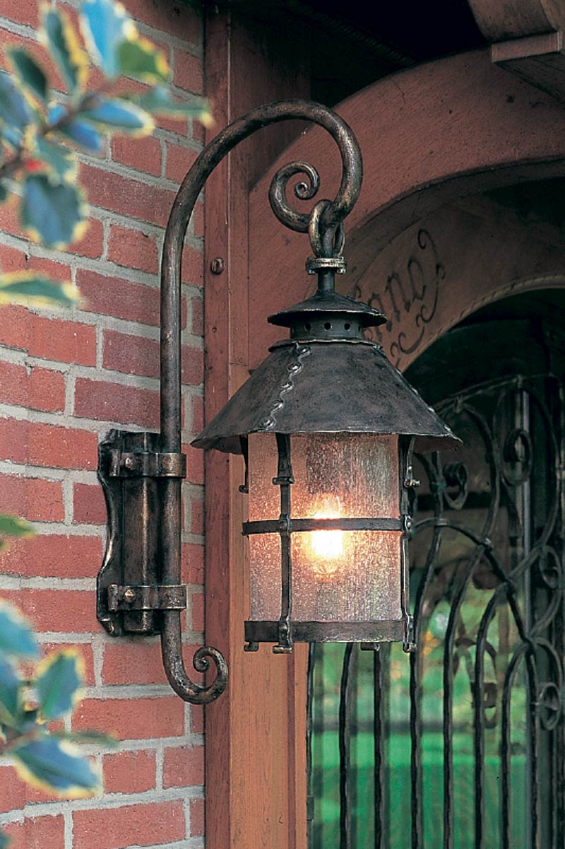 Grande lanterne extérieur en applique à chapeau conique - Fabriqué