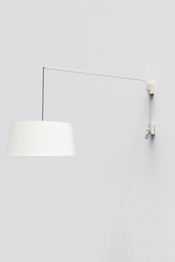 Offset wall light in white with white lampshade Raisa. Robin. 