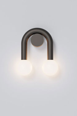 Rigoberta Super Curved U-shaped wall light in black. Robin. 