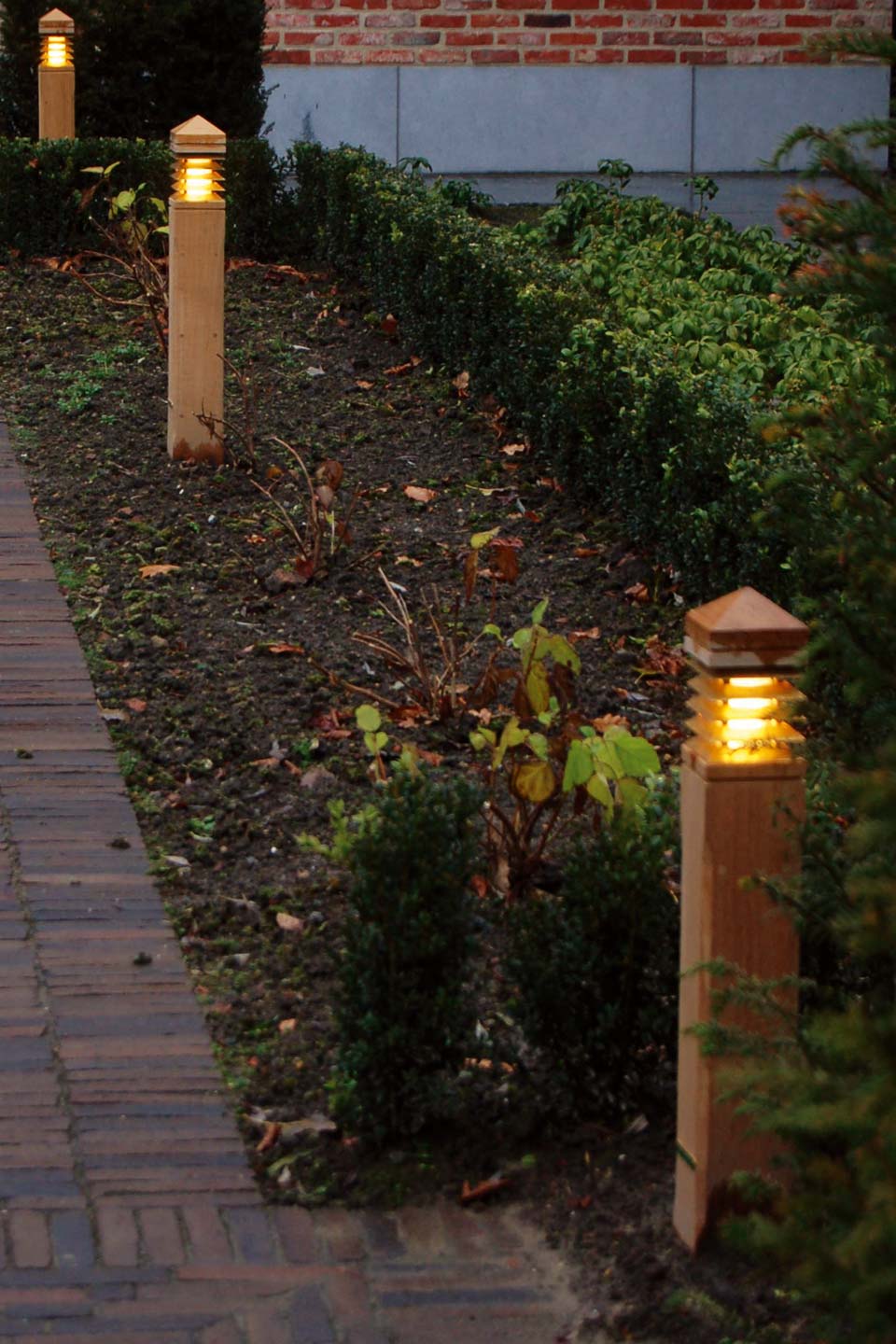 Bronze path lights Clearance