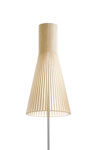 Lampadaire à abat-jour conique en bois, bouleau naturel. Secto Design. 