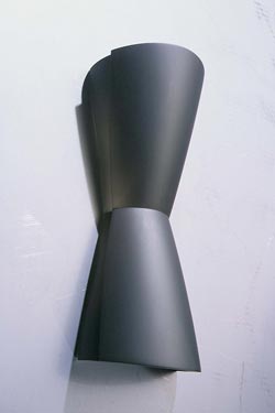 Tomtom hourglass wall lamp in black plaster. Sedap. 