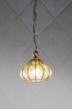 Pendant lamp in amber glass Carro. Siru. 