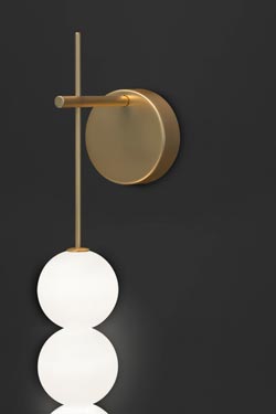 Abacus sconce with 5 white and satin brass balls. Terzani. 