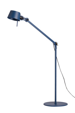 Lampadaire design industriel en acier bleu Bolt. Tonone. 