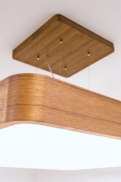 WoodLED 120cm square oak pendant. Trilum. 