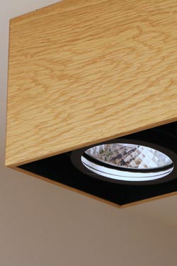 Mini spot 2 lights in oak 22x12cm. Trilum. 