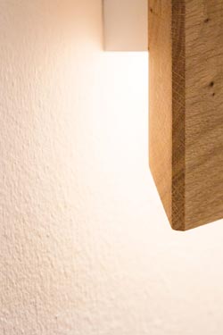 Liiny large and rectangular wall lamp in oak wood128cm. Trilum. 