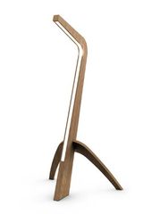WoodLED Sledge lampadaire en bois de bois de rose. Trilum. WoodLED Sledge lampadaire en bois de bois de rose. Trilum.