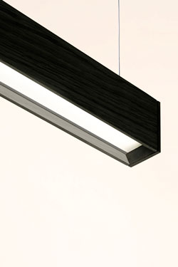 Square black pendant lamp 104cm. TUNTO. 