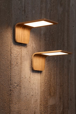 LED wall lamp in oak wood Butterfly. TUNTO. 