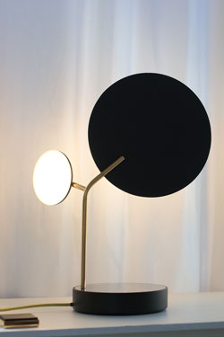 Gold and black table lamp Ballon. TUNTO. 