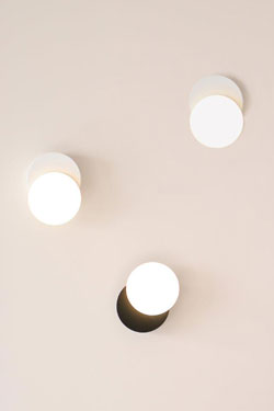 Black round wall lamp Dot01 . TUNTO. 