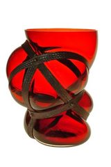Vase Xtrem rouge en verre soufflé. Vanessa Mitrani. 