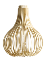 Bulb suspension en rotin naturel forme ampoule. Vincent Sheppard. 